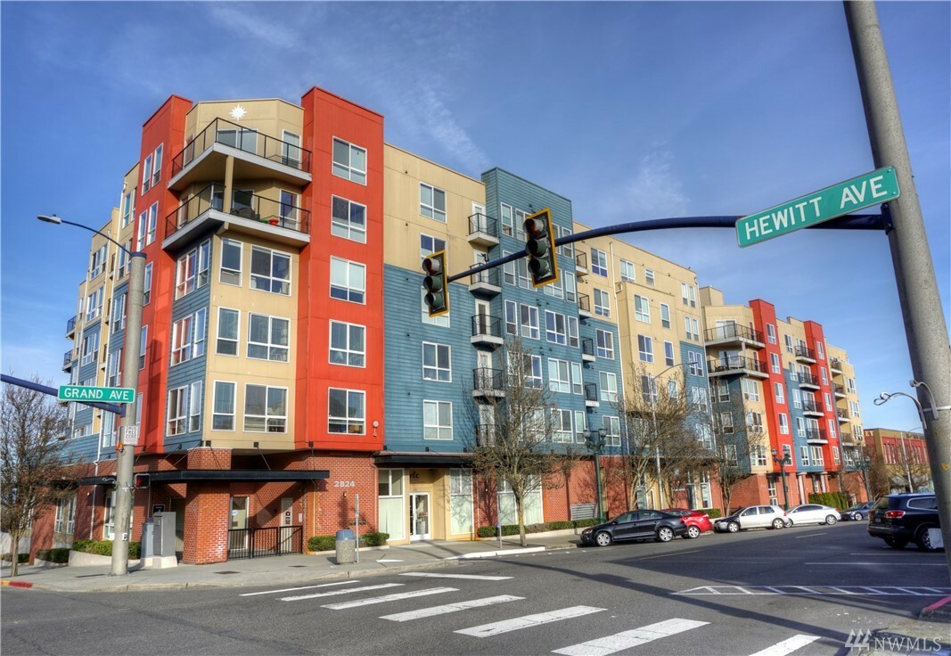 Property Photo: 2824 Grand Ave A511 WA 98201