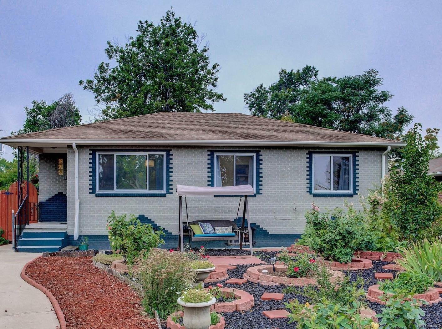 Property Photo:  3243 Birch Street  CO 80207 