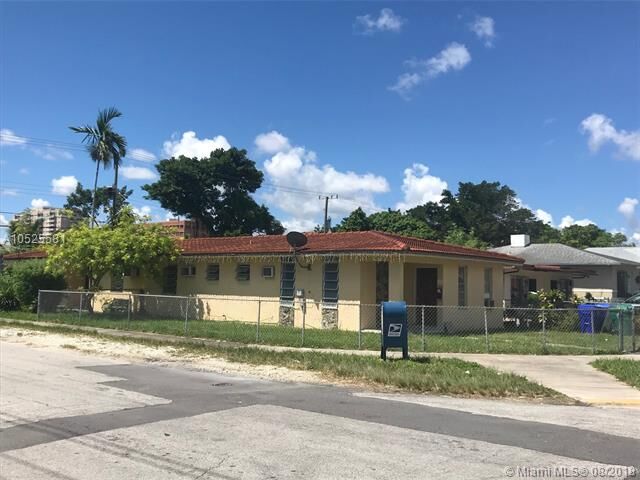Property Photo:  2460 SW 36th Ave  FL 33145 