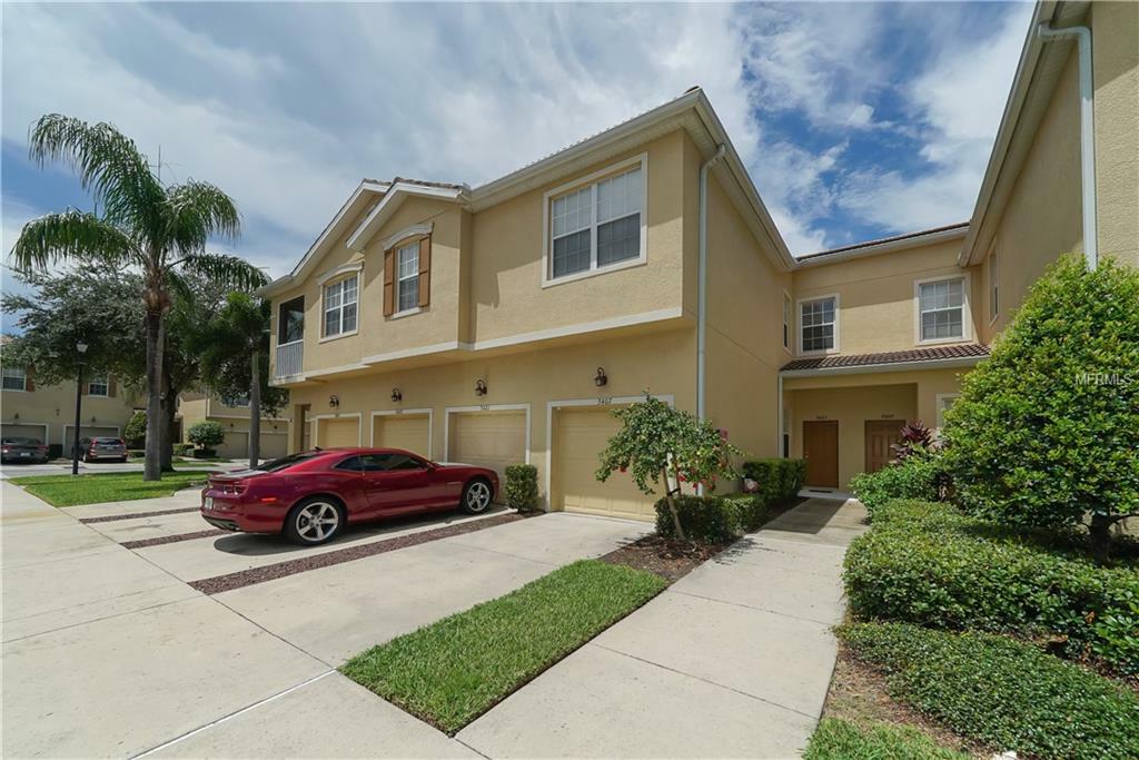 Property Photo:  3407 Parkridge Circle 20-102  FL 34243 