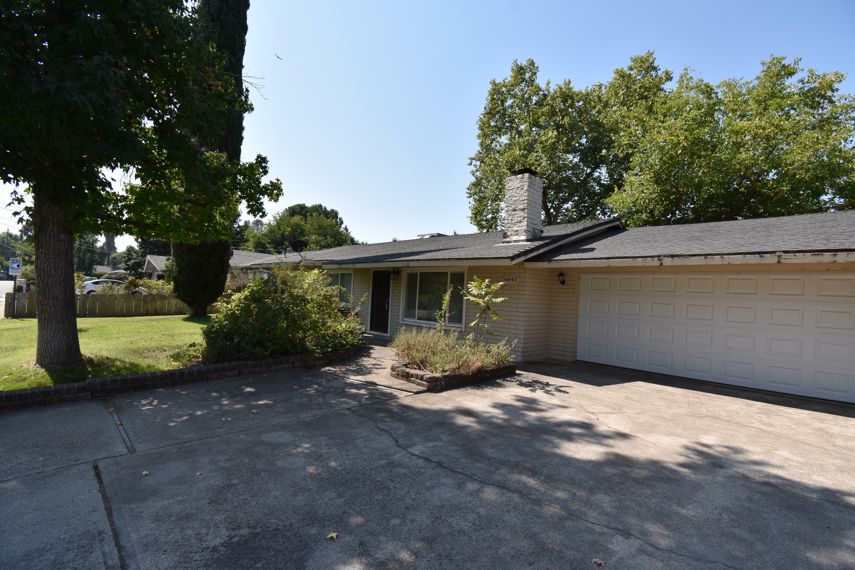 6842 Riverside Drive  Redding CA 96001 photo