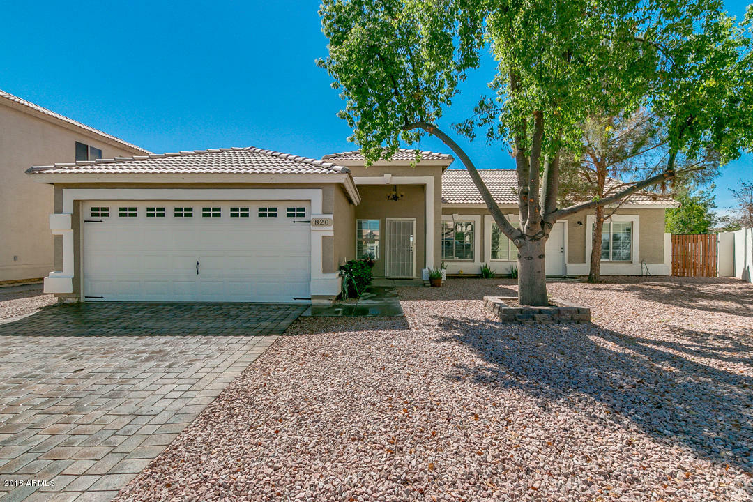 Property Photo:  820 S Bridger Drive  AZ 85225 