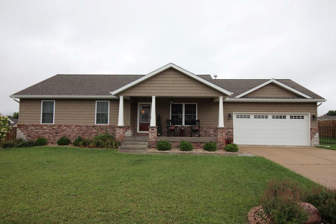 Property Photo:  208 Grandyle  IL 61571 