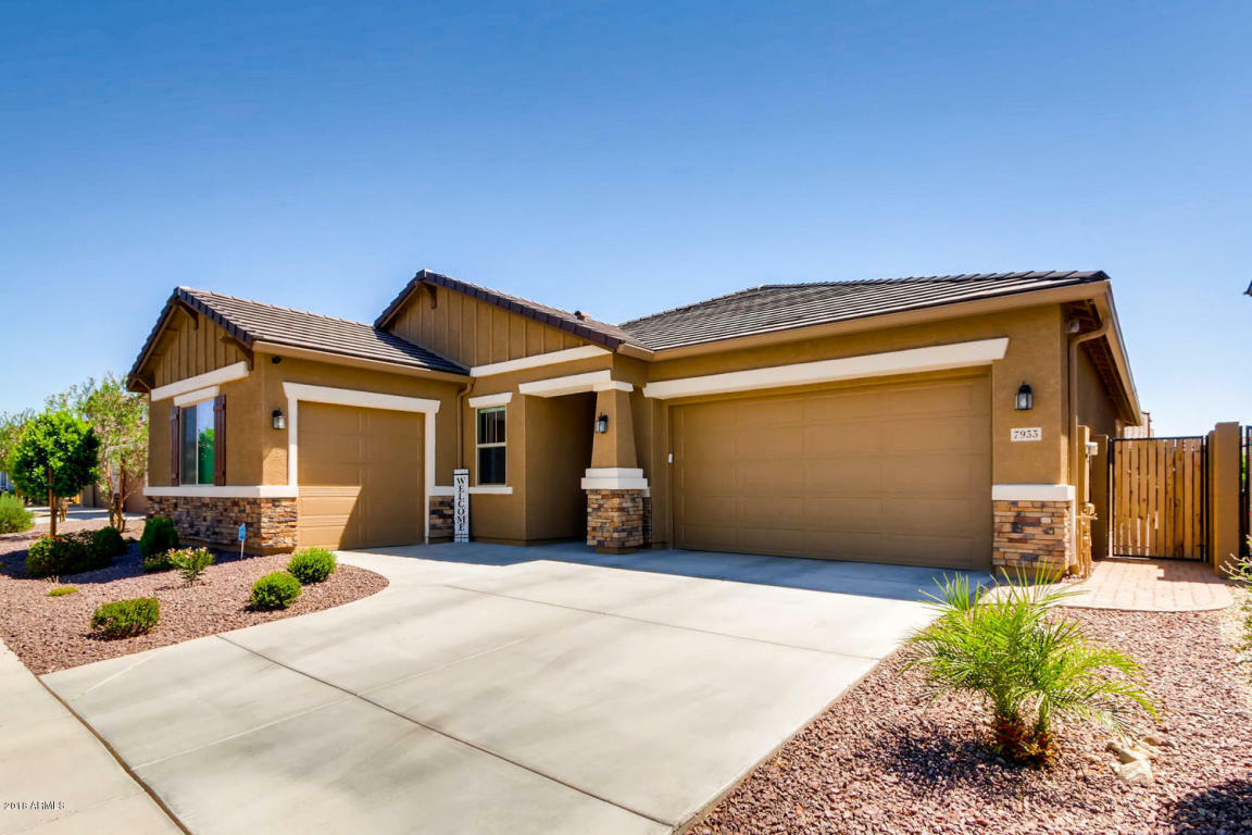 Property Photo:  7933 W Whitehorn Trail  AZ 85383 