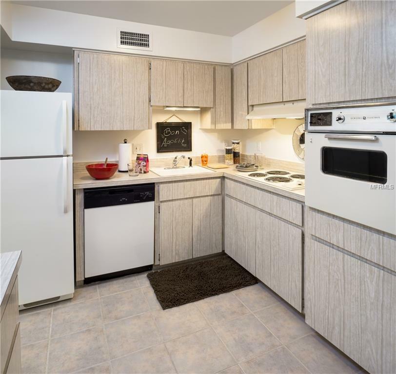 Property Photo: 20 S Lucerne Circle W 611 FL 32801