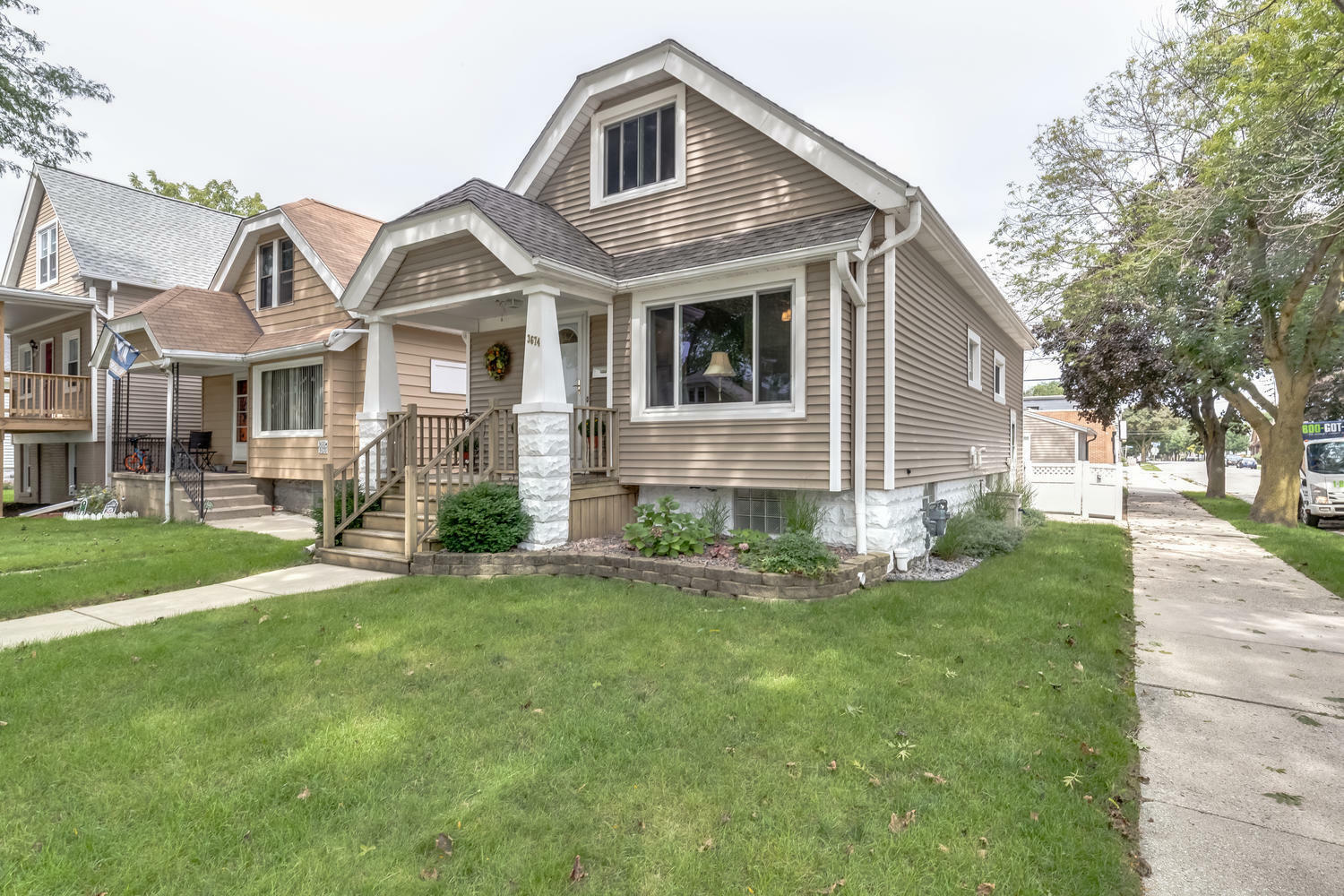 Property Photo: 3674 E Underwood Ave WI 53110