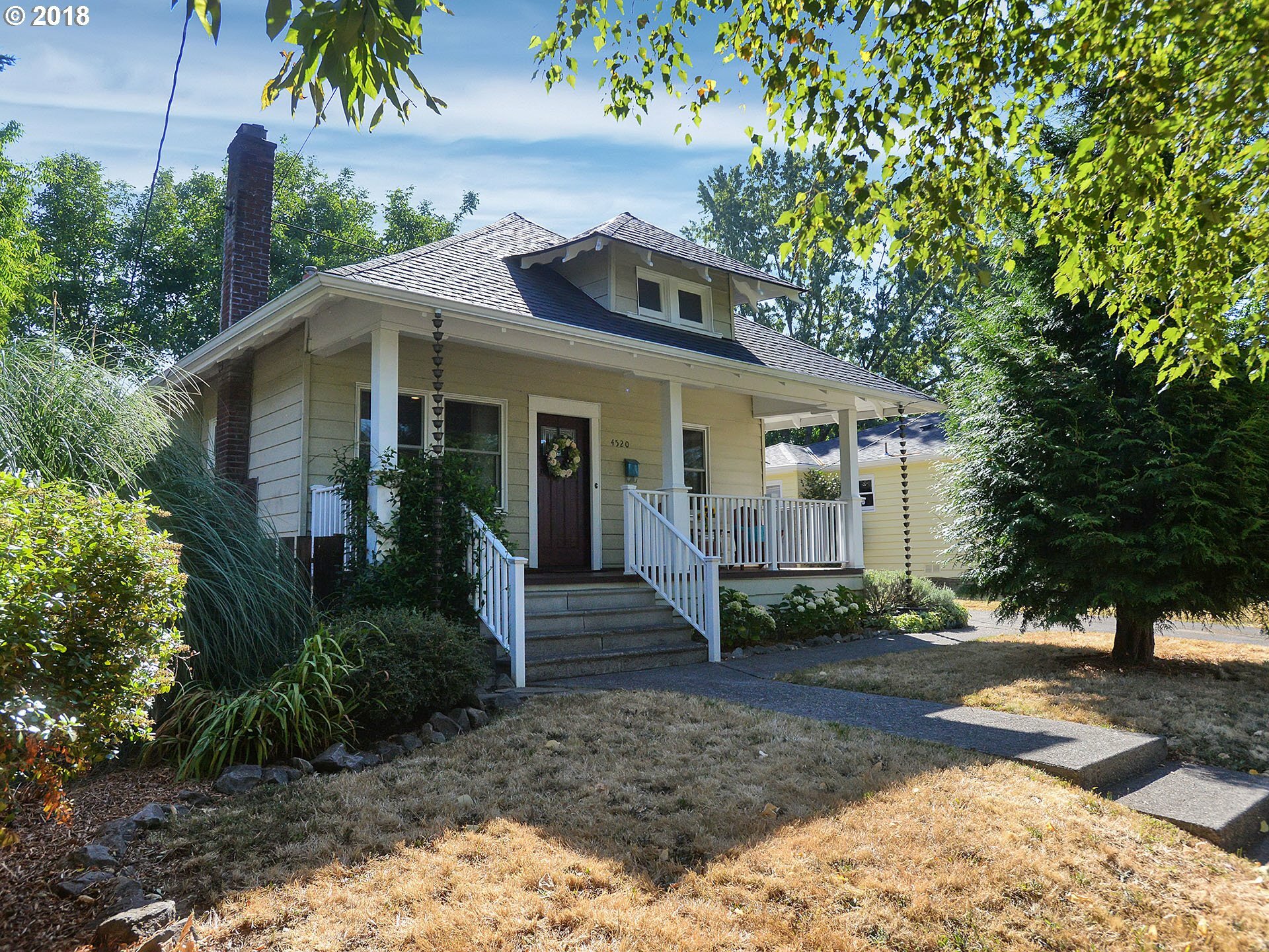 Property Photo:  4520 SE 43rd Ave  OR 97206 