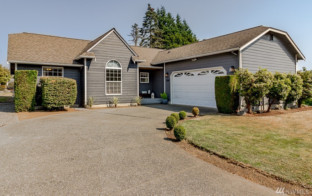 Property Photo: 2140 Sunrise St WA 98248