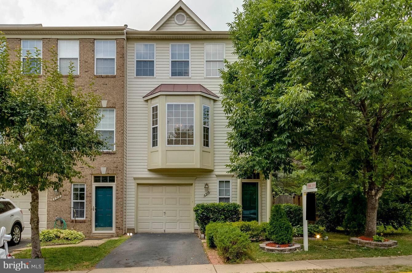 Property Photo: 6310 James Harris Way VA 20121