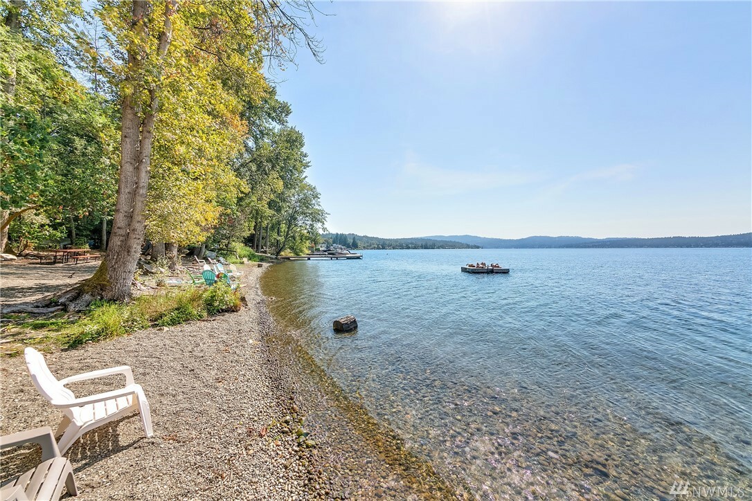 Property Photo: 20603 NE 16th St WA 98074