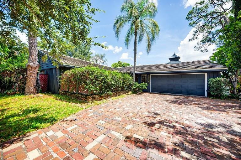 Property Photo: 3329 Fair Oaks Place FL 34239