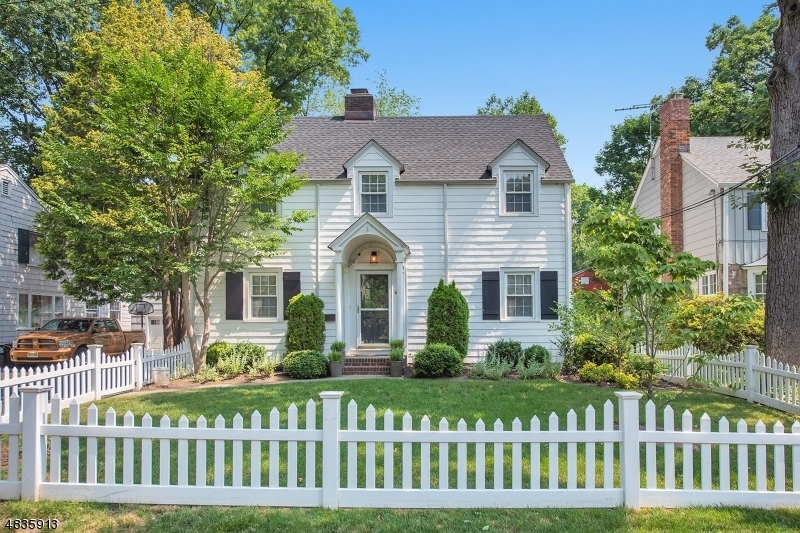 Property Photo:  6 Amherst Pl  NJ 07043 