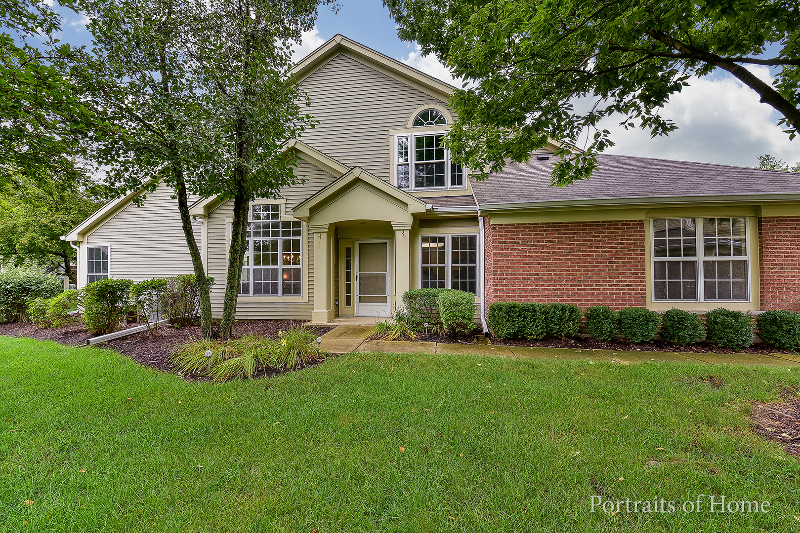 Property Photo:  30W089 Penny Lane C  IL 60555 