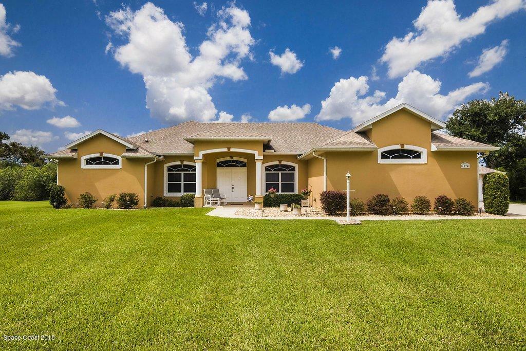 Property Photo:  7524 Egret Drive  FL 32780 