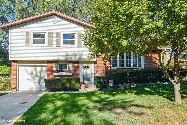 Property Photo:  218 North Cady Drive  IL 60074 