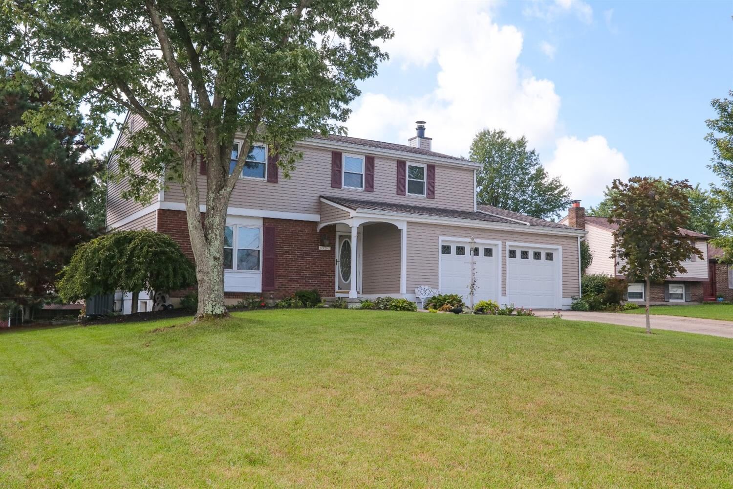 Property Photo: 6497 Middleshire Court OH 45069