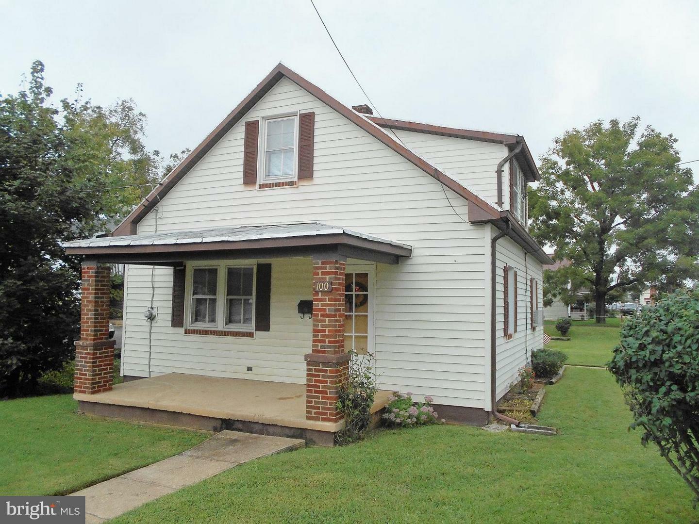 Property Photo:  100 George Street N  WV 25438 