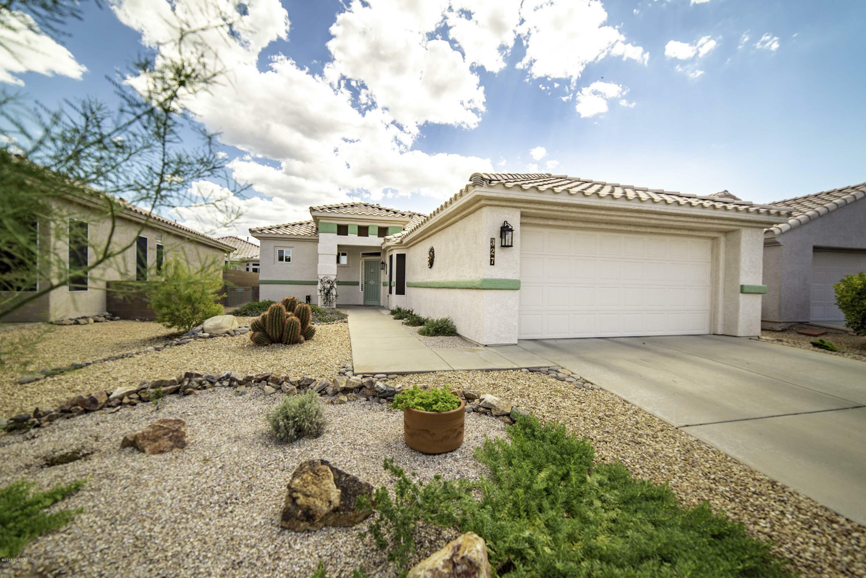 Property Photo:  327 W Continental Vista Place  AZ 85614 