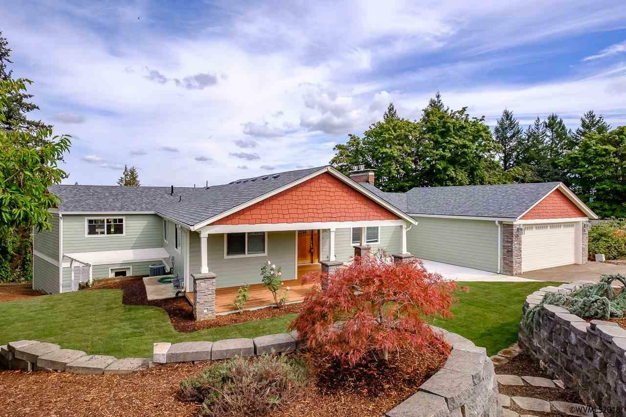 Property Photo: 390 View Dr OR 97304