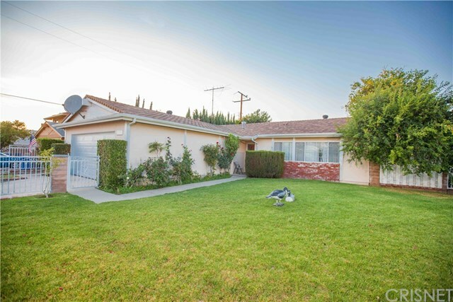 Property Photo:  2191 Abraham Street  CA 93065 