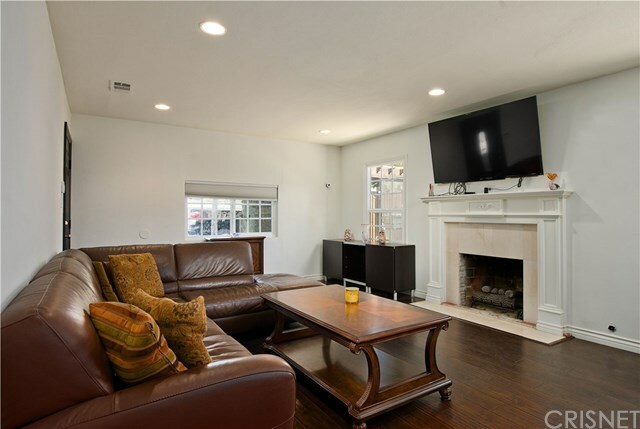 Property Photo:  6308 Lindley Avenue  CA 91316 