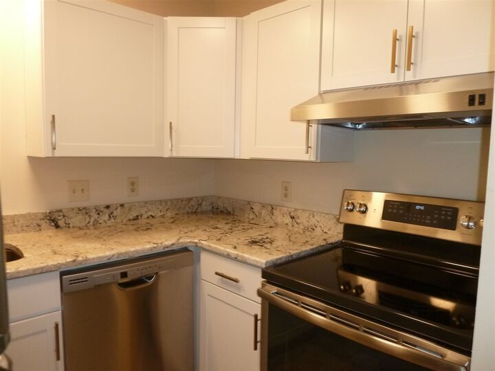Property Photo: 5 Autumn Leaf Drive U21 NH 03060