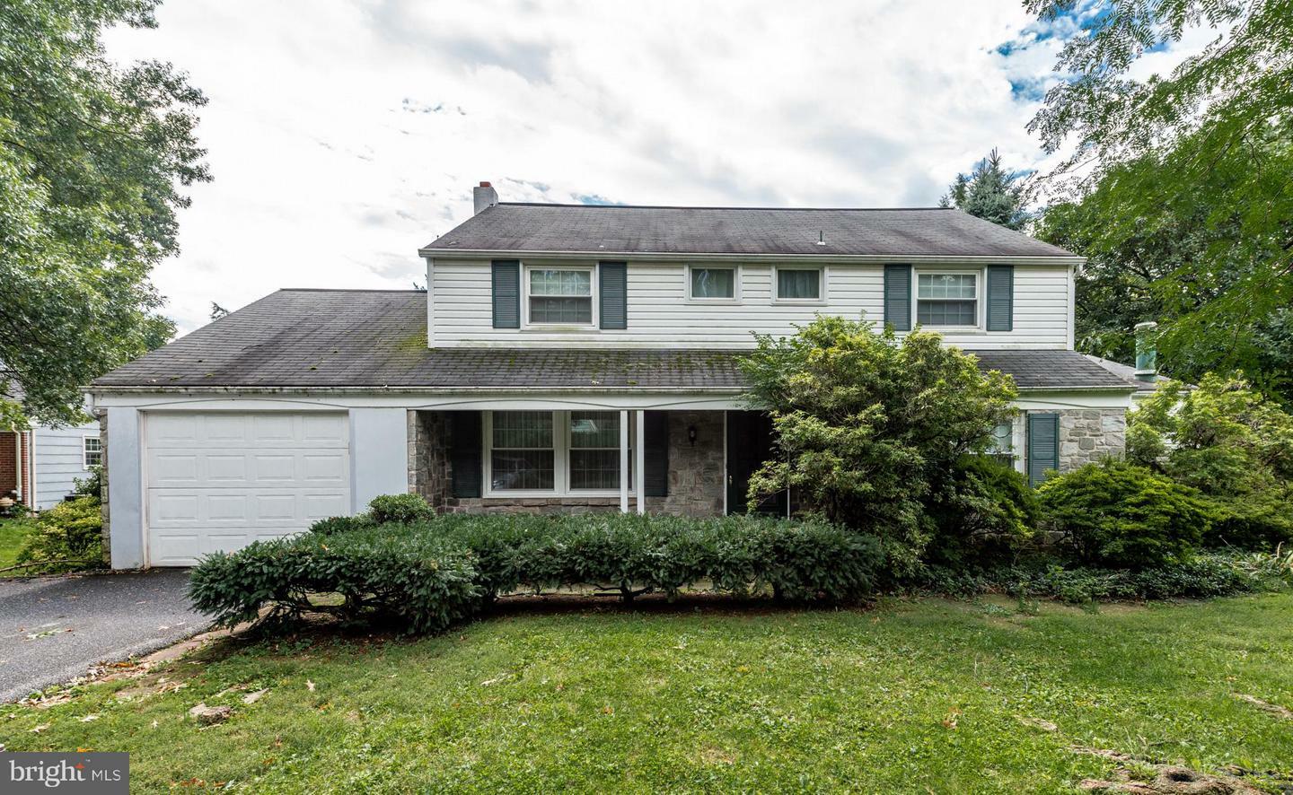 Property Photo:  38 Glen Moore Circle  PA 17601 