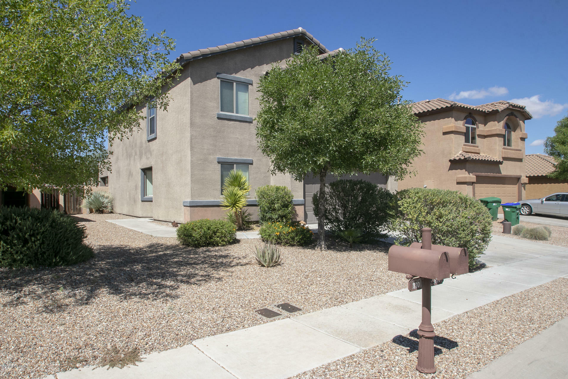 Property Photo:  764 W Calle Ormino  AZ 85629 