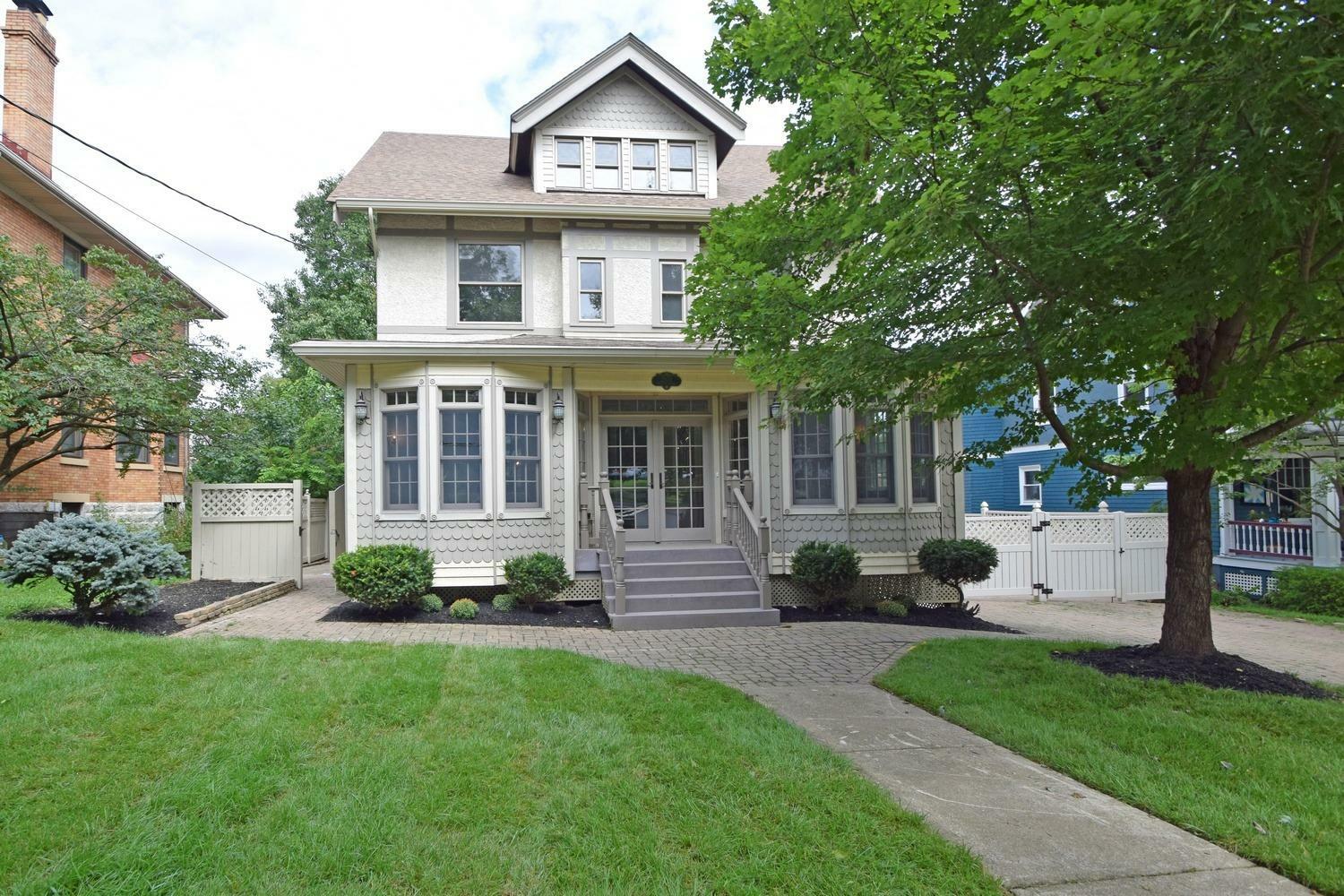 Property Photo:  2874 Victoria Avenue  OH 45208 