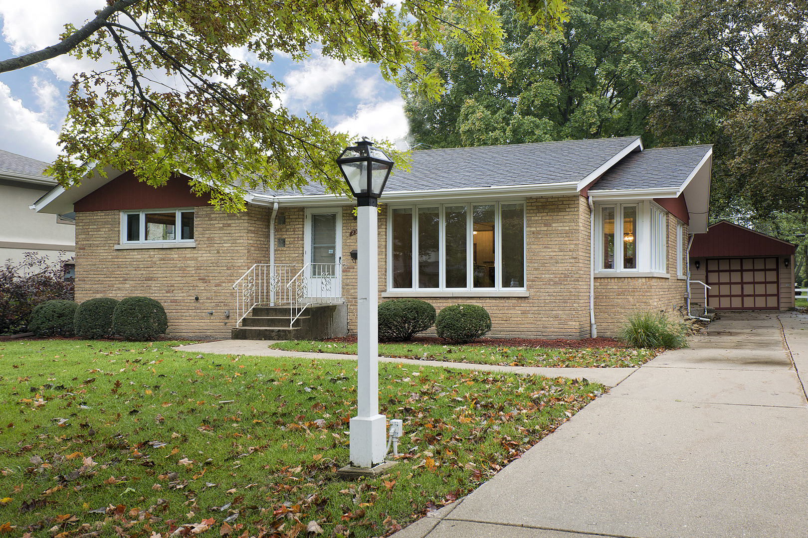 2359 Farnsworth Lane  Northbrook IL 60062 photo