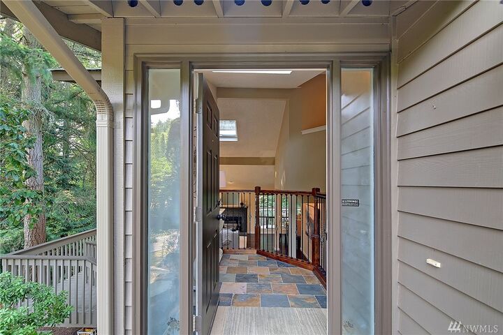 Property Photo: 16905 NE 1st St WA 98008