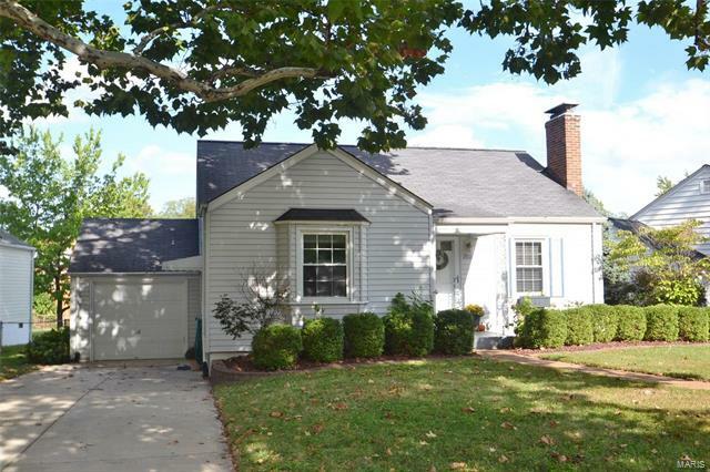 Property Photo: 2801 Lawndell Drive 63144