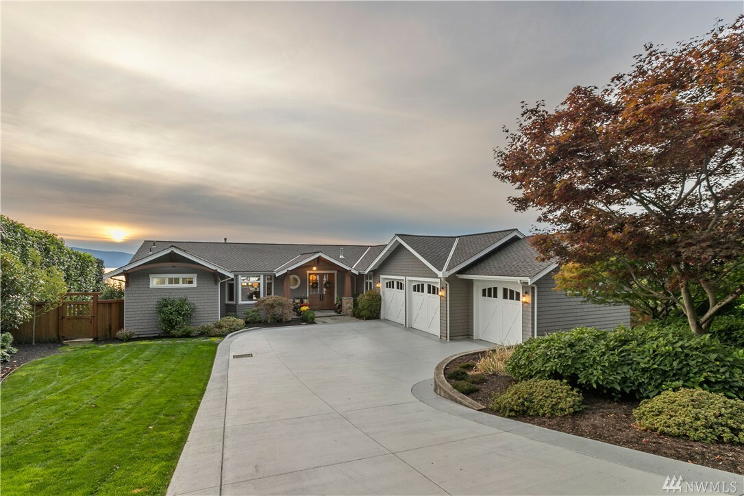 Property Photo: 620 Fieldston Rd WA 98225
