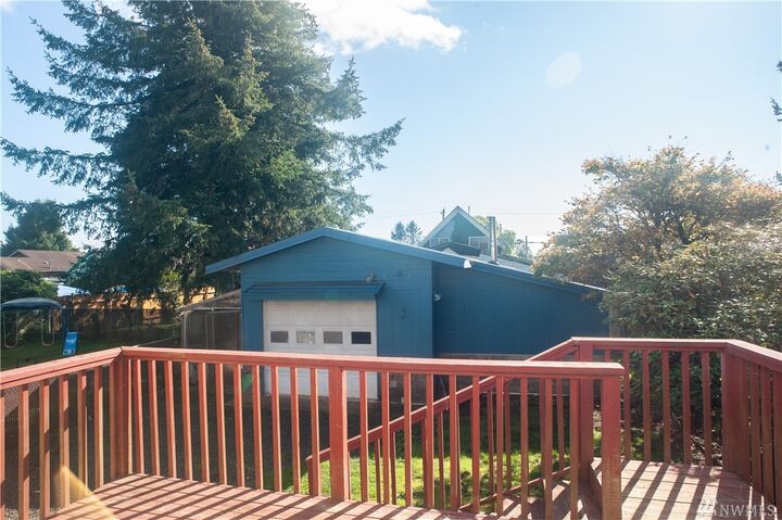 Property Photo:  326 Wheeler Ave  WA 98550 