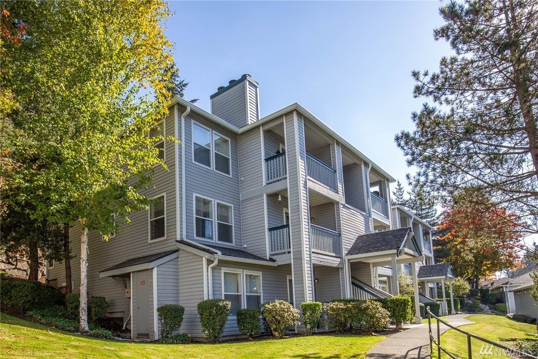 Property Photo: 33020 10th Ave SW Z201 WA 98023