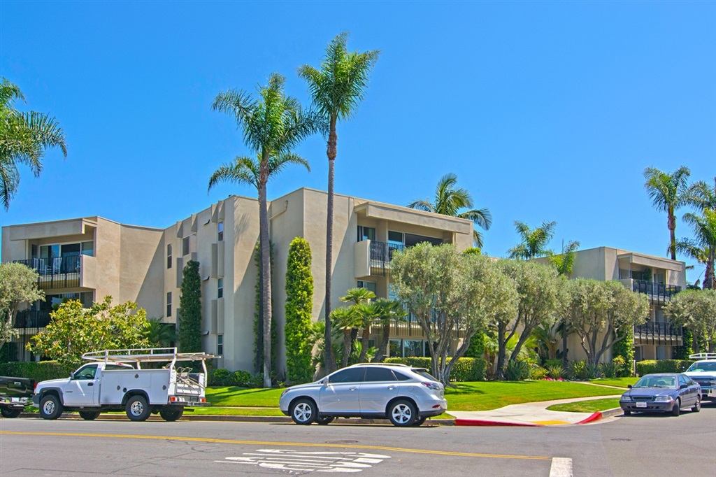 Property Photo: 1155 Star Park Circle #1F CA 92118