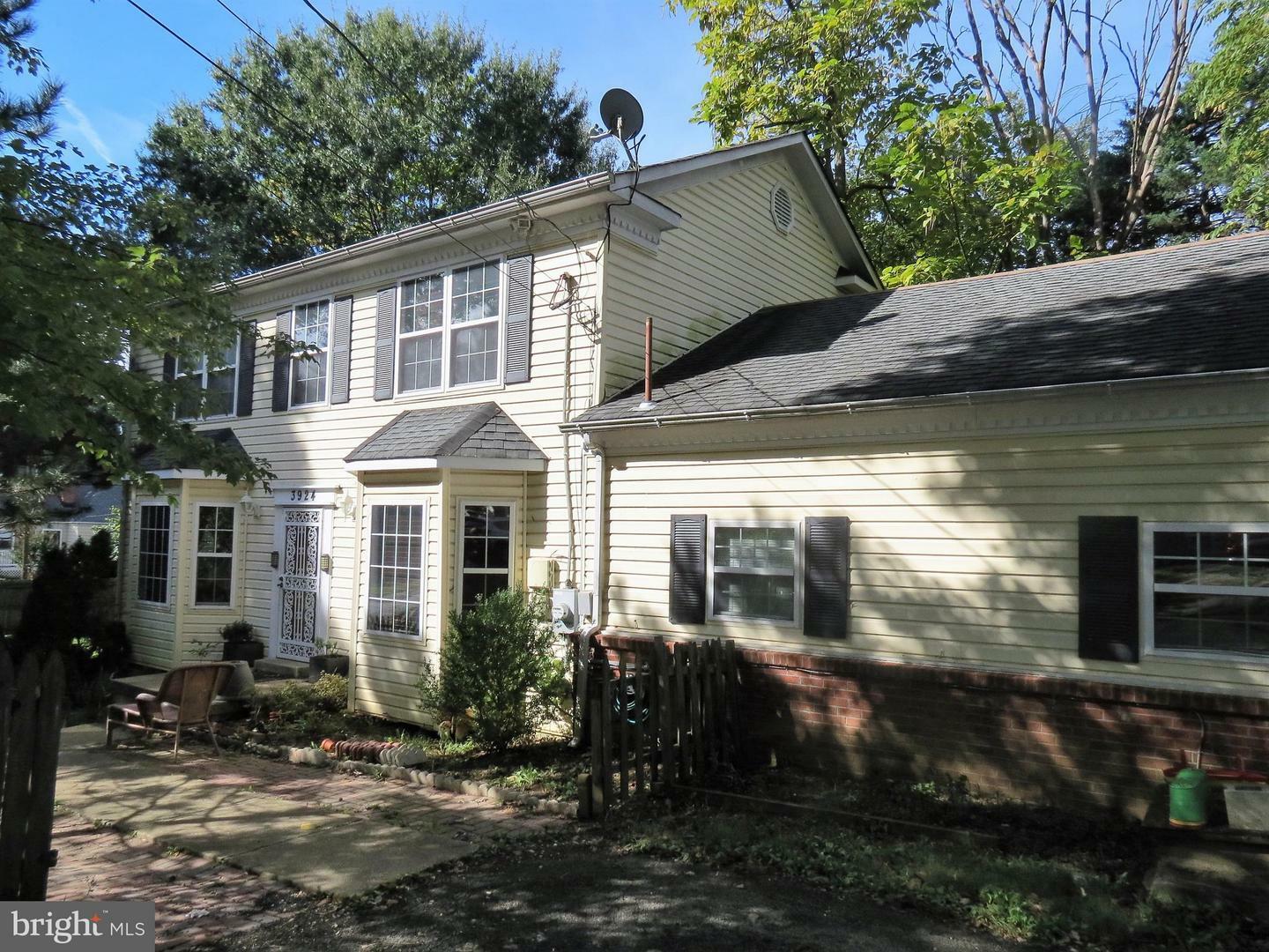 Property Photo:  3924 Oliver Street  MD 20782 