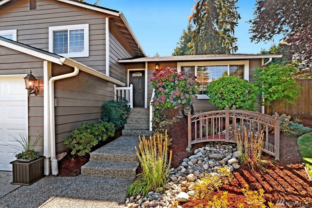 Property Photo:  10819 NE 154th Place  WA 98011 