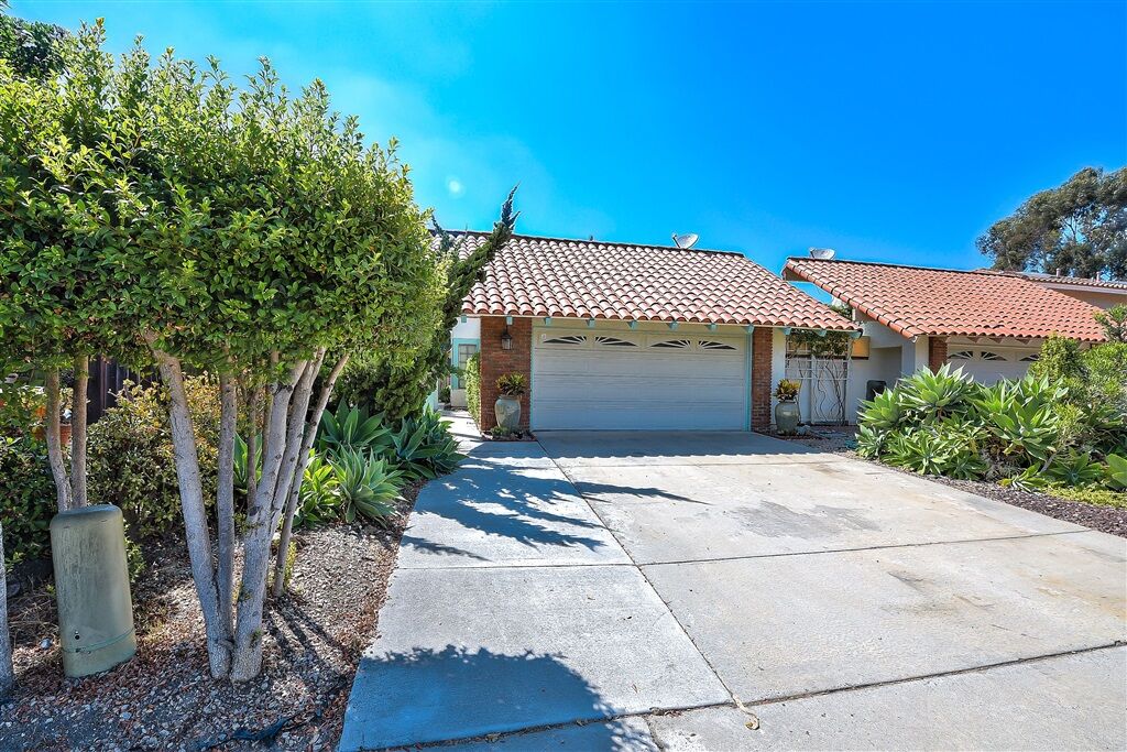 Property Photo: 2548 Luciernaga Street CA 92009