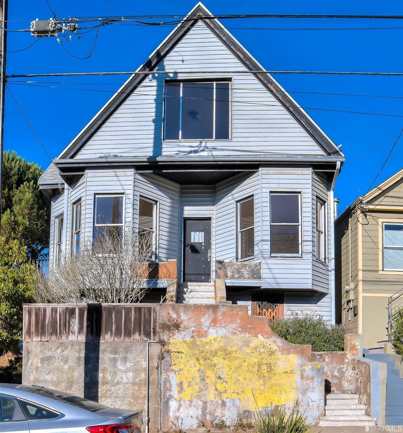 Property Photo:  746 Andover Street  CA 94110 