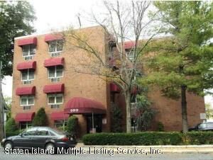 Property Photo:  999 Forest Avenue 3F  NY 10310 