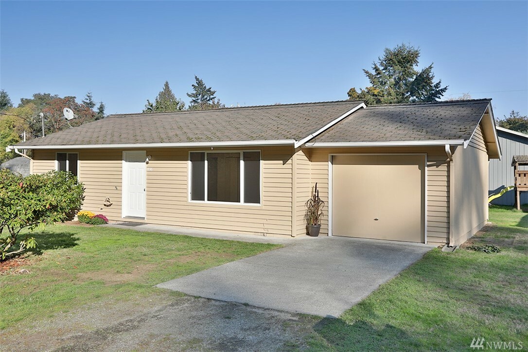 Property Photo:  836 Decker St  WA 98260 