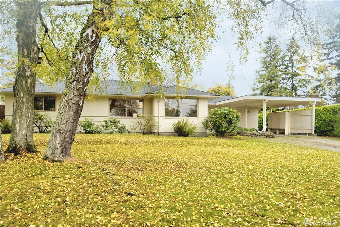 Property Photo:  16603 21st Ave SW  WA 98166 