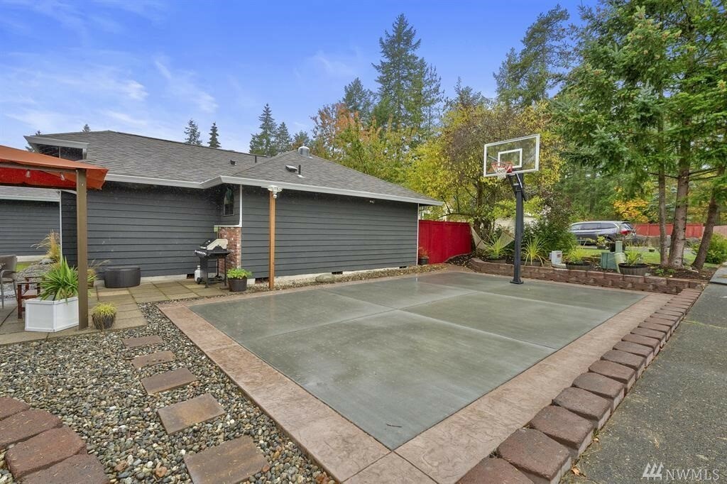Property Photo: 4670 NW Springtree Ct WA 98383
