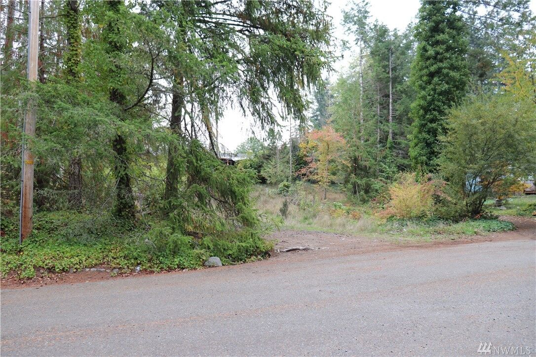 Property Photo:  51 SE Barberry Place  WA 98584