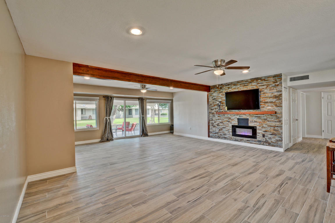 Property Photo: 10640 W Saratoga Circle AZ 85351