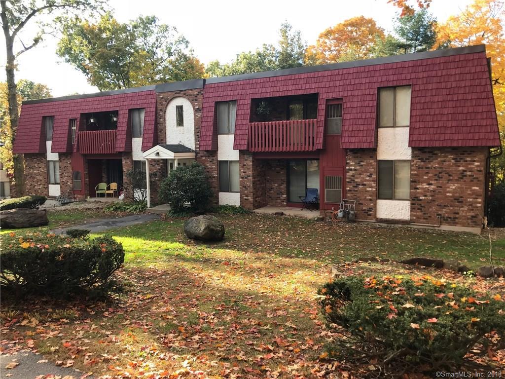 Property Photo: 20 Woodsedge Drive 2B CT 06111