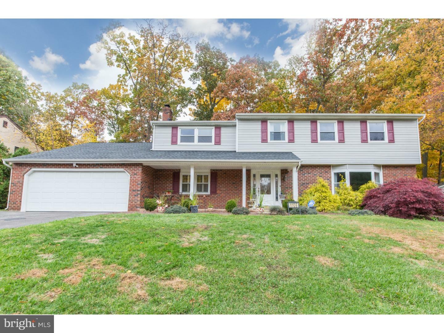 Property Photo: 1108 Glen Oak Drive PA 19067
