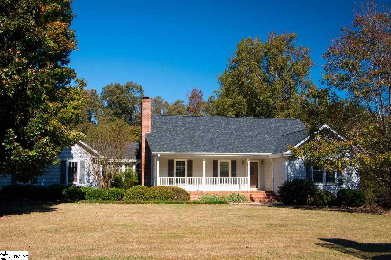 Property Photo:  316 Quail Run Circle  SC 29644 