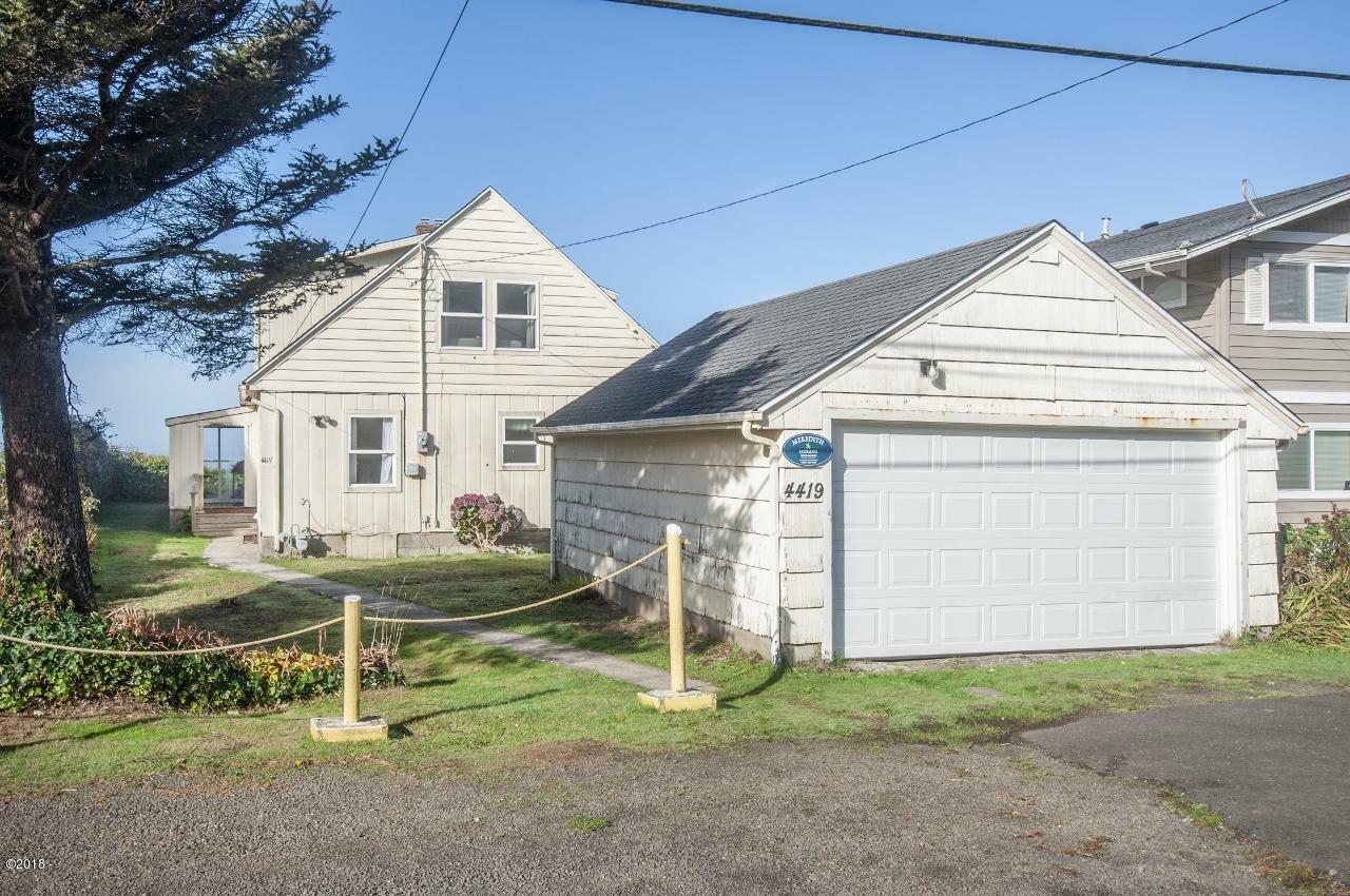 Property Photo: 4419 Beach Avenue OR 97367
